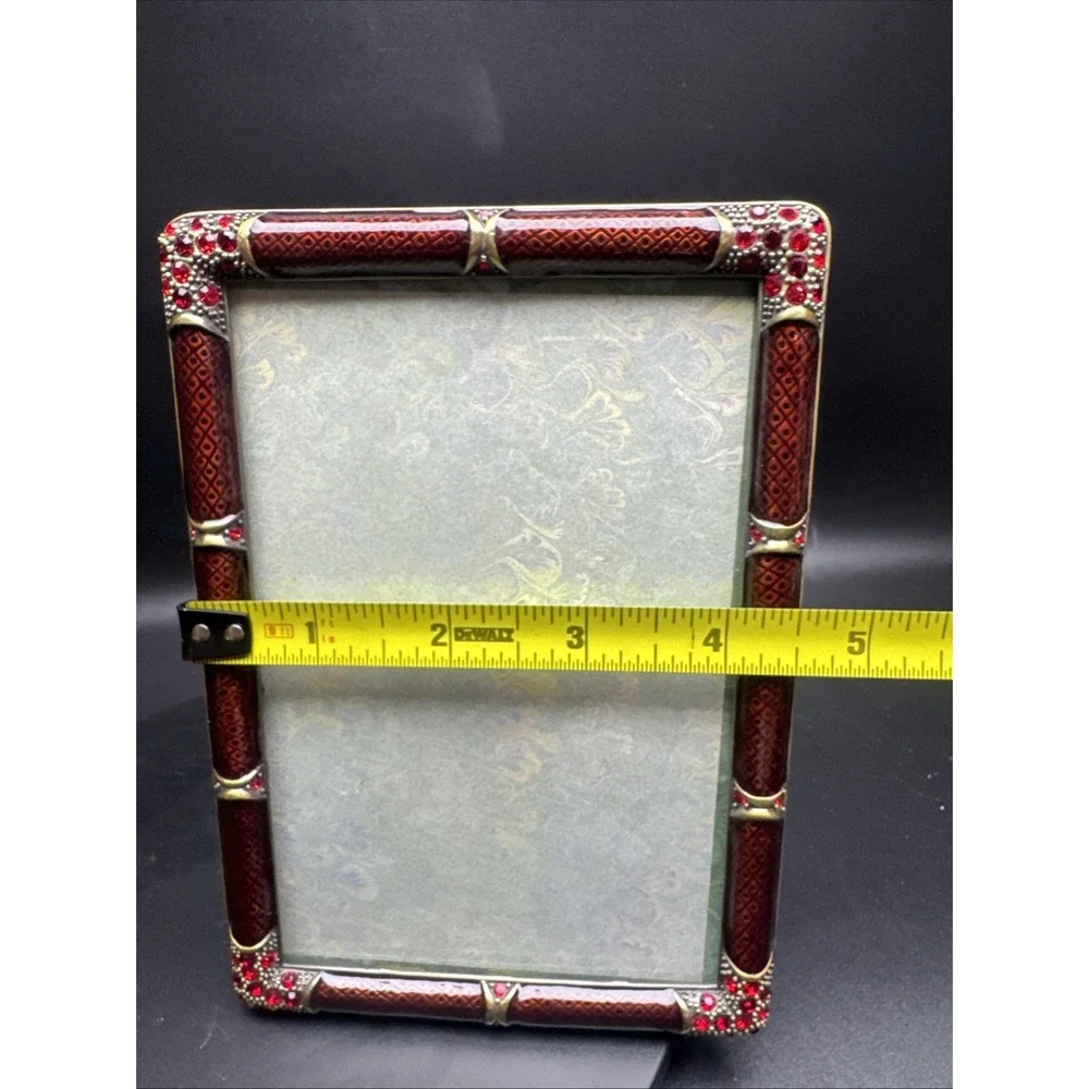 Tigo Picture Frames FRAME Size 4.5 BY 6.5  picture size 4x6. heavy. Over 1 pound